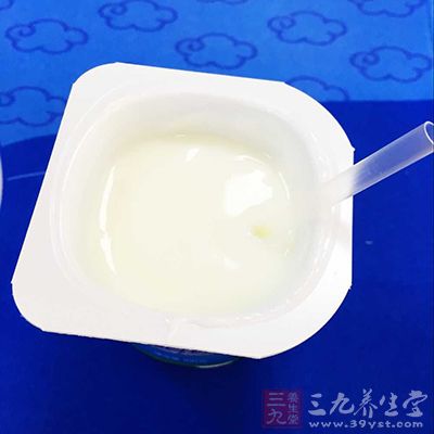 鈣是骨的主要成分，以牛奶、魚、豬尾骨等含量為多